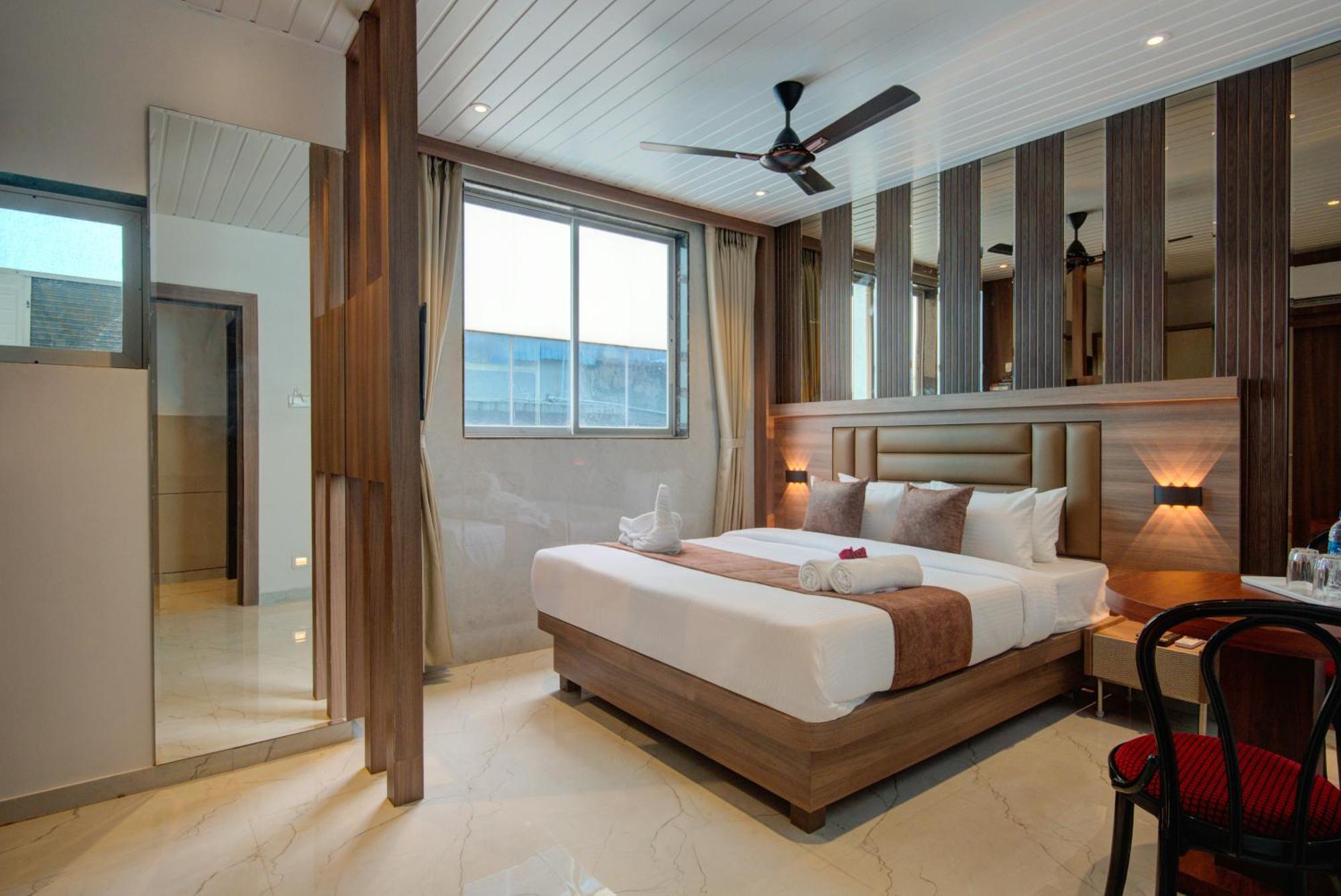 נאווי מומבאי Hotel Galaxy Inn מראה חיצוני תמונה