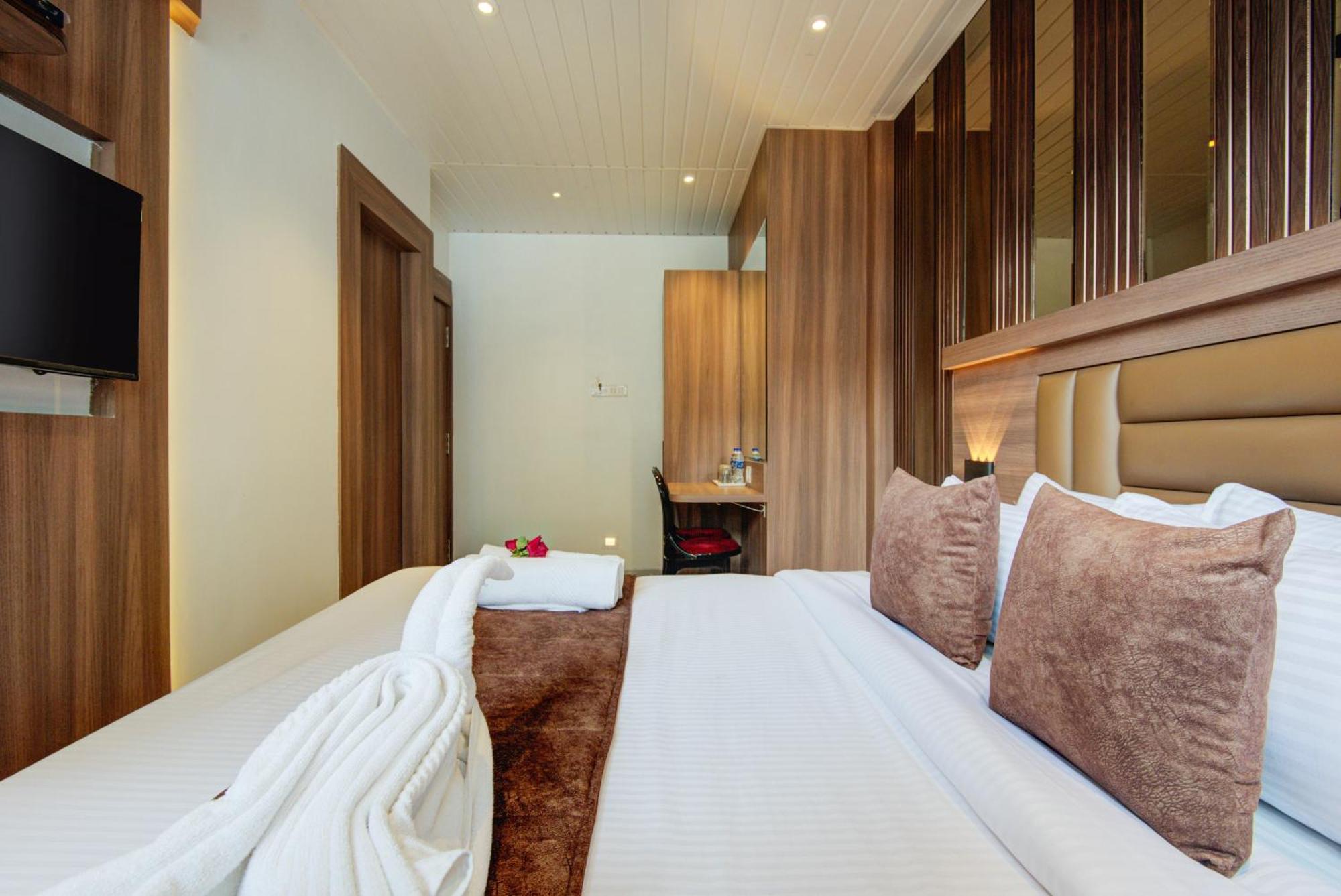 נאווי מומבאי Hotel Galaxy Inn מראה חיצוני תמונה