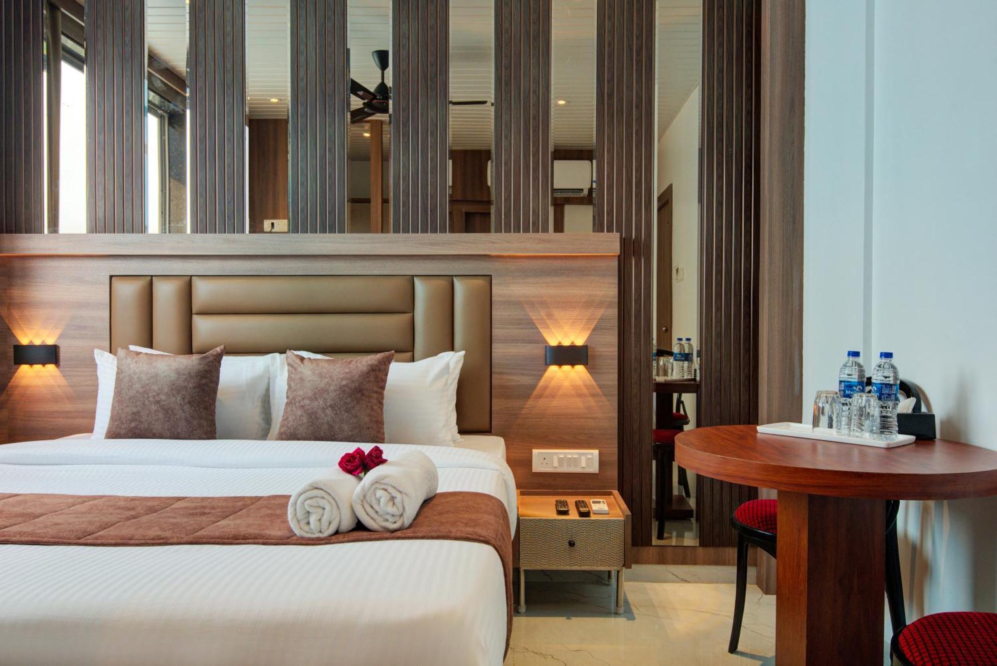 נאווי מומבאי Hotel Galaxy Inn מראה חיצוני תמונה