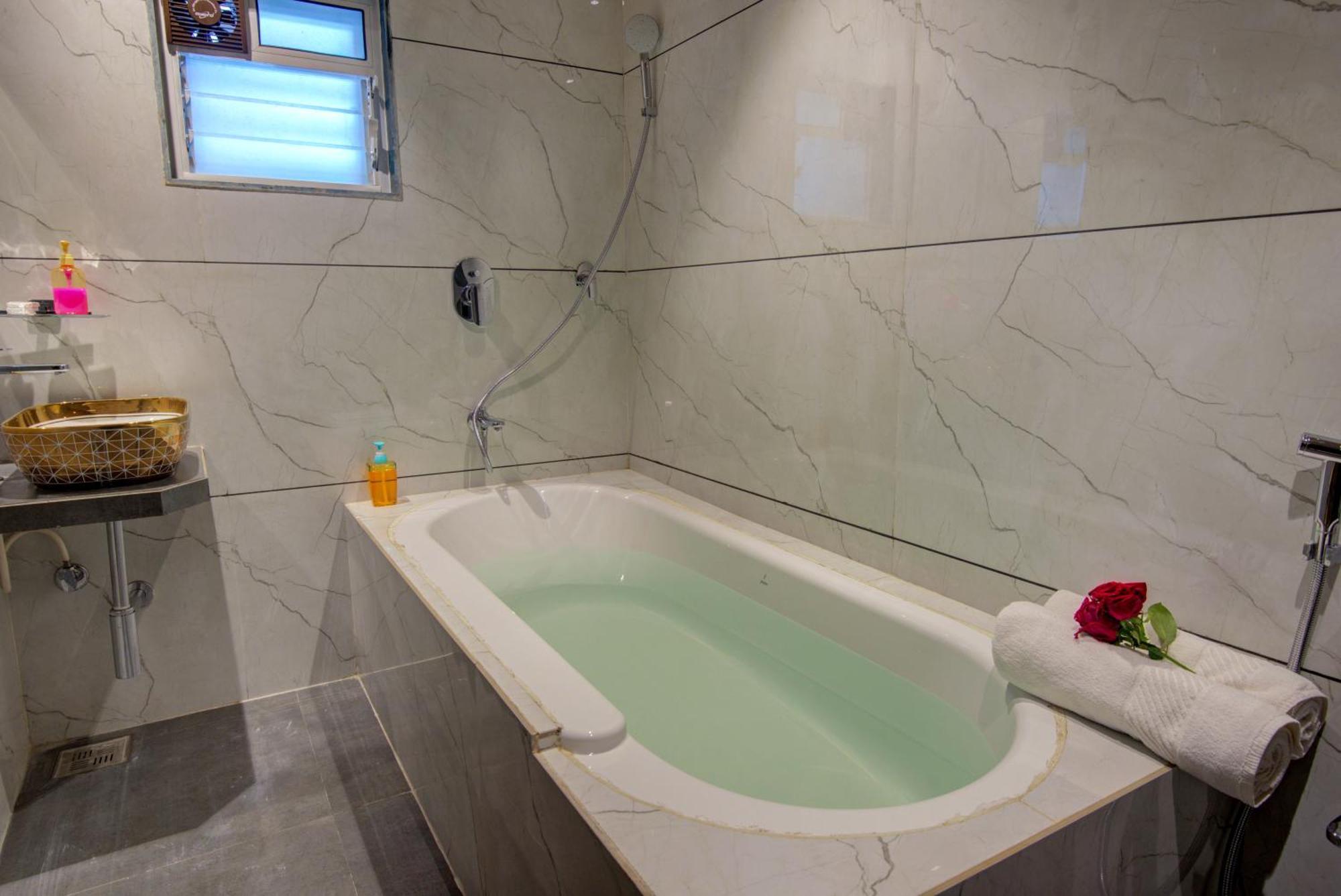 נאווי מומבאי Hotel Galaxy Inn מראה חיצוני תמונה